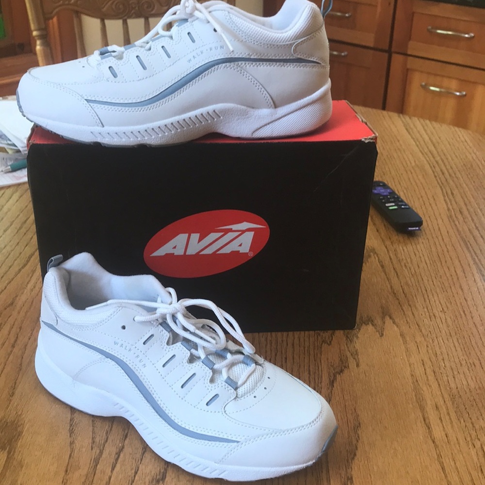 Easy Spirit Walking Shoes  Size 10